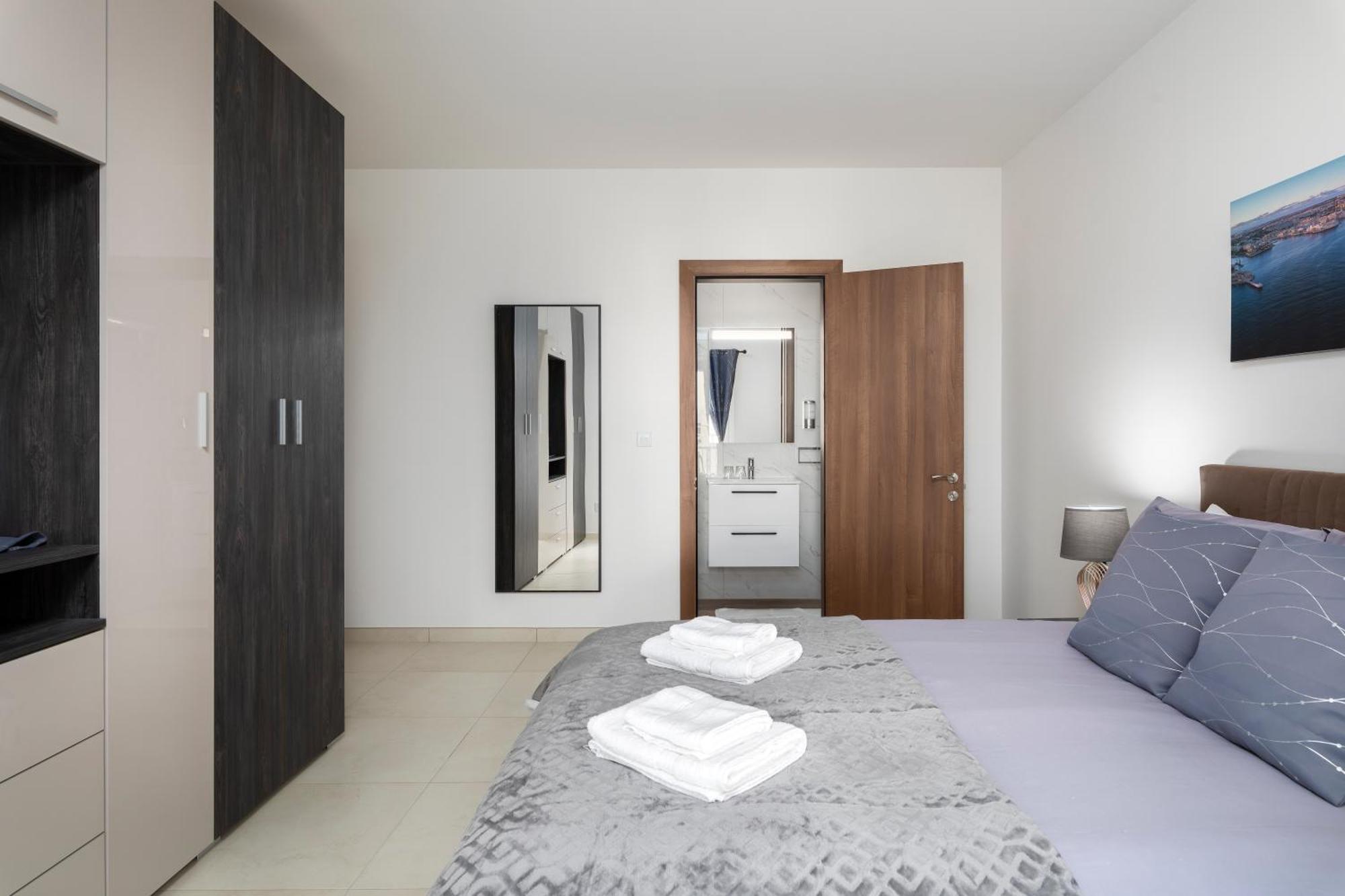 Modern & Spacious 2Br Apartment With Country Views - Close To Xemxija Bay St. Paul's Bay Exterior photo