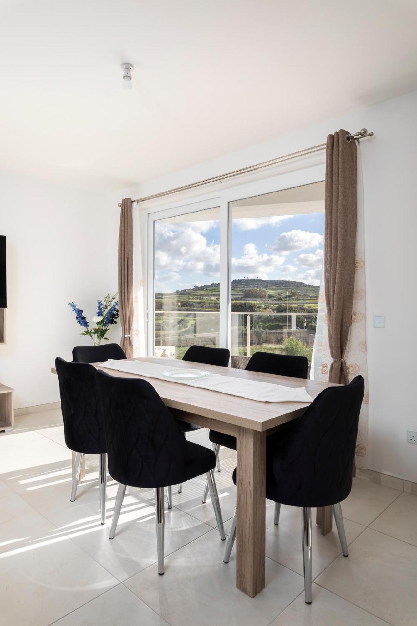 Modern & Spacious 2Br Apartment With Country Views - Close To Xemxija Bay St. Paul's Bay Exterior photo
